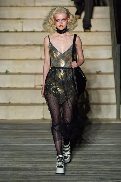 Look 34